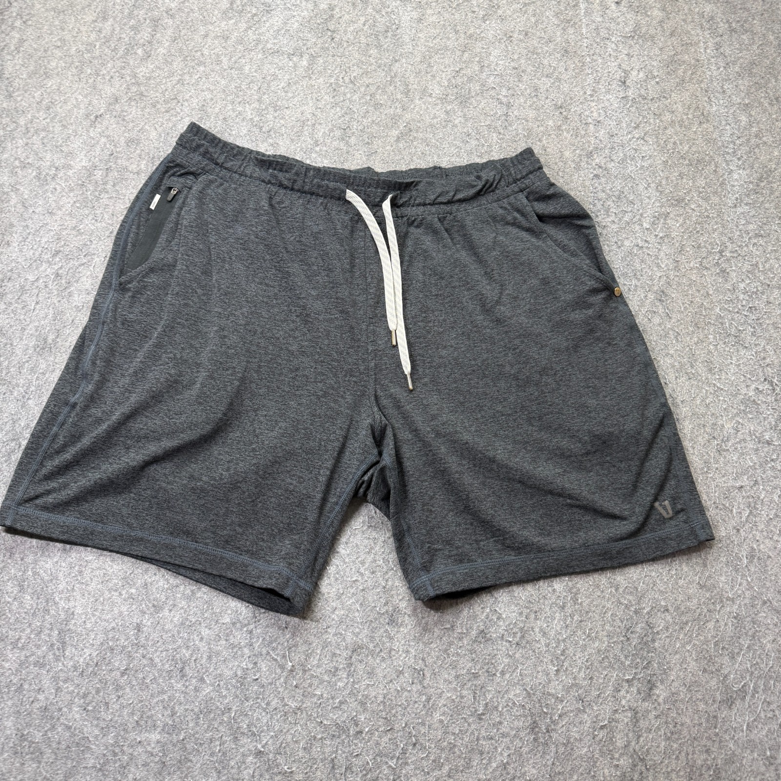 Vuori Ponto Shorts Men XL Gray Solid V344 Performance 7″ Unlined Stretch b31