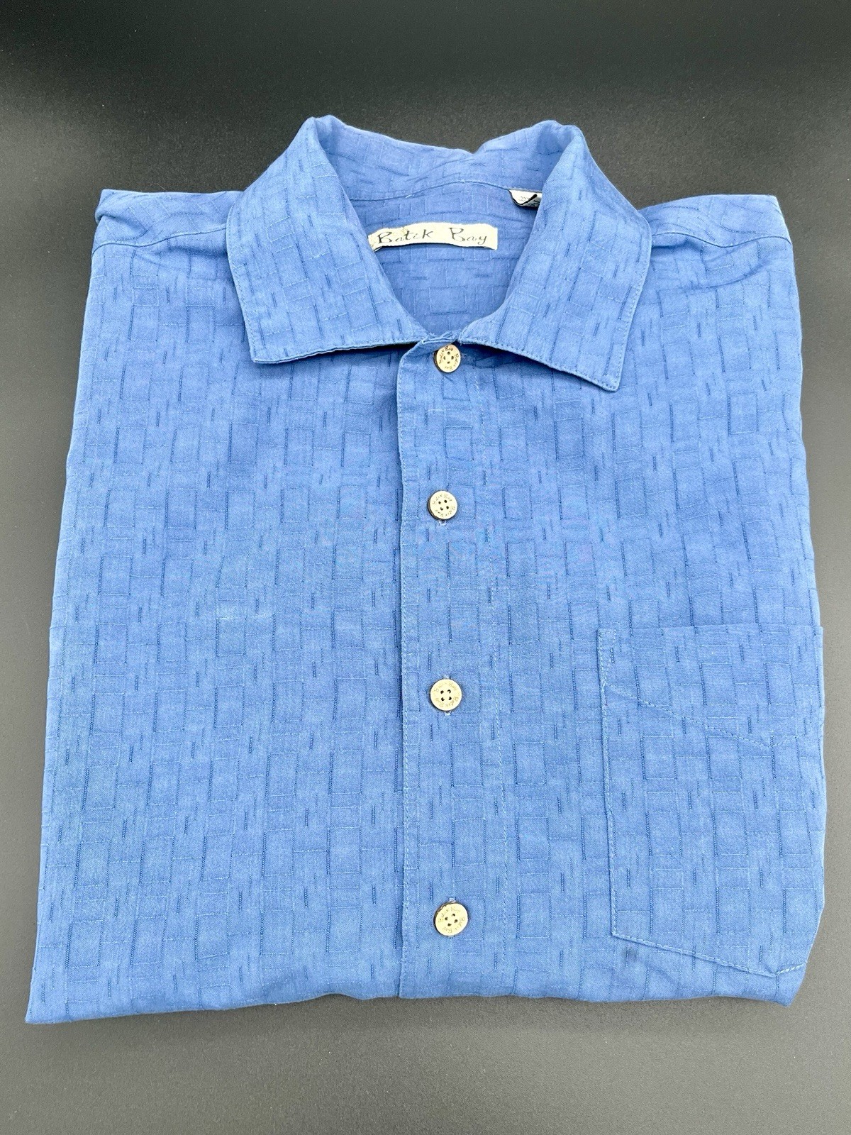 Batick Bay Blue Camp Shirt Men’s L Short Sleeve Easy Care Wood Buttons