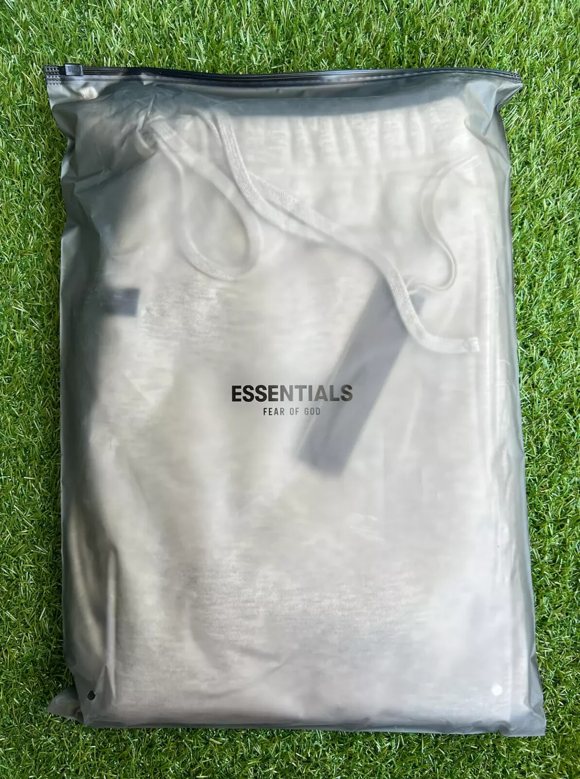 NWT FEAR OF GOD ESSENTIALS PANTS SS22″LIGHT OATMEAL” AUTHENTIC (SIZE XXS-XXL)