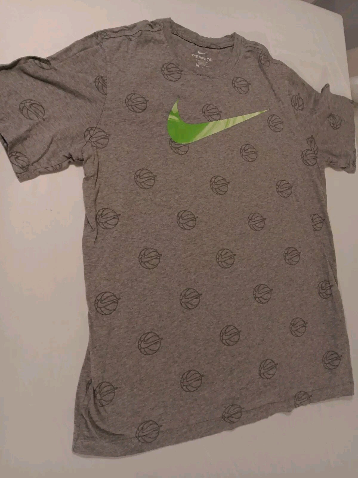 Nike Mens Sz L Sportswear T-Shirt Short Sleeve Graphic Basketballs The Nike Tee