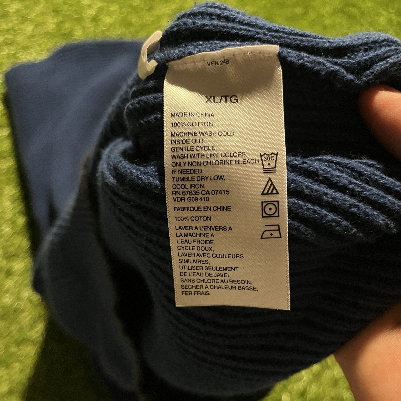 Vintage Nautica Jeans Men’s Navy Blue Quarter Zip Sweater