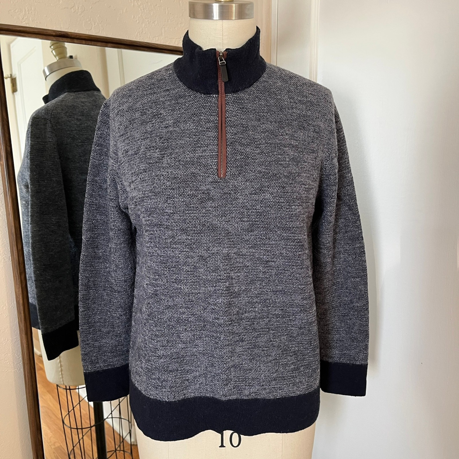 UNTUCKit 100% Merino Wool Quarter Zip Sweater Belguardo Birdseye Navy Fits S/M