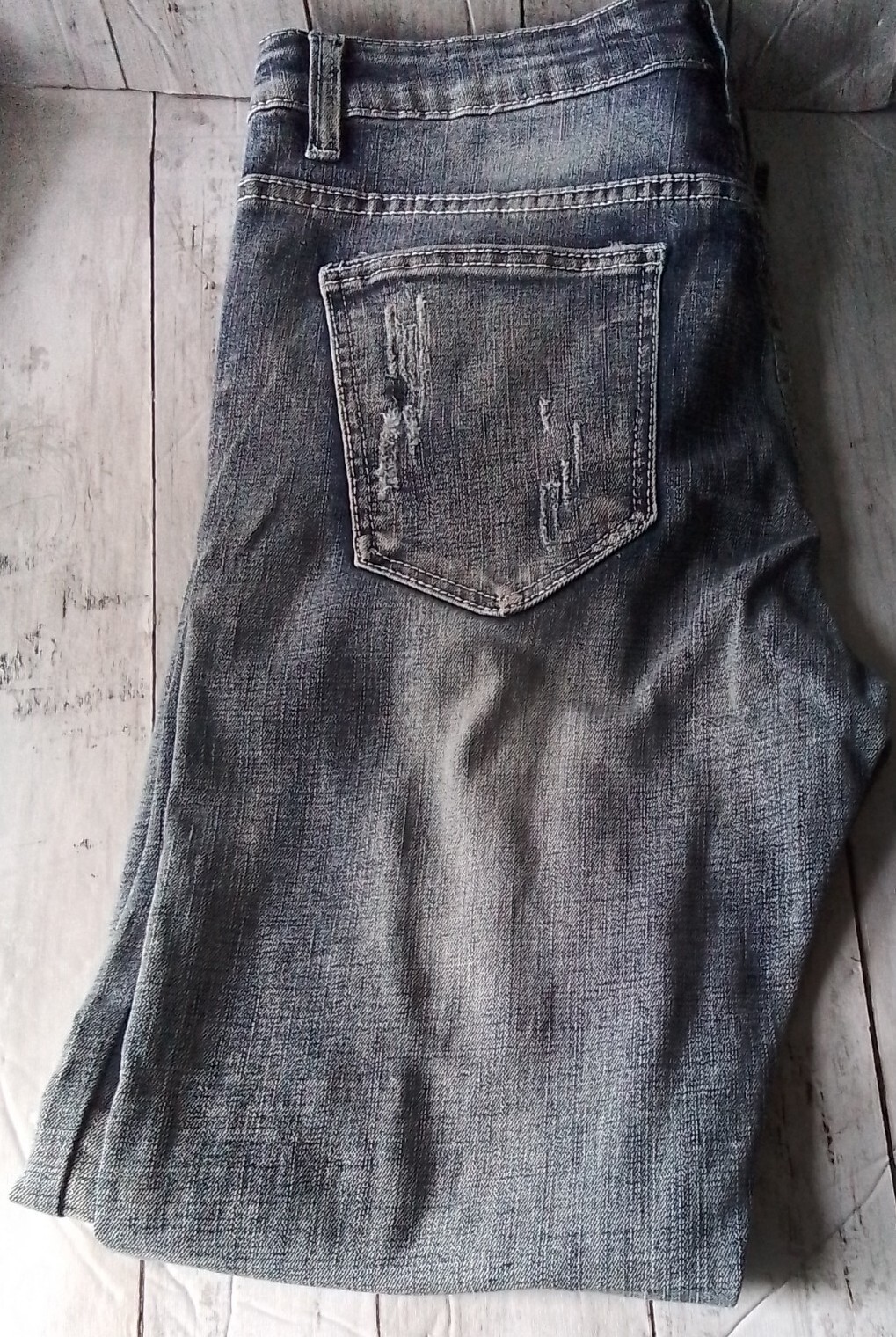 fashion superior men’s jeans size 32×29 distressed