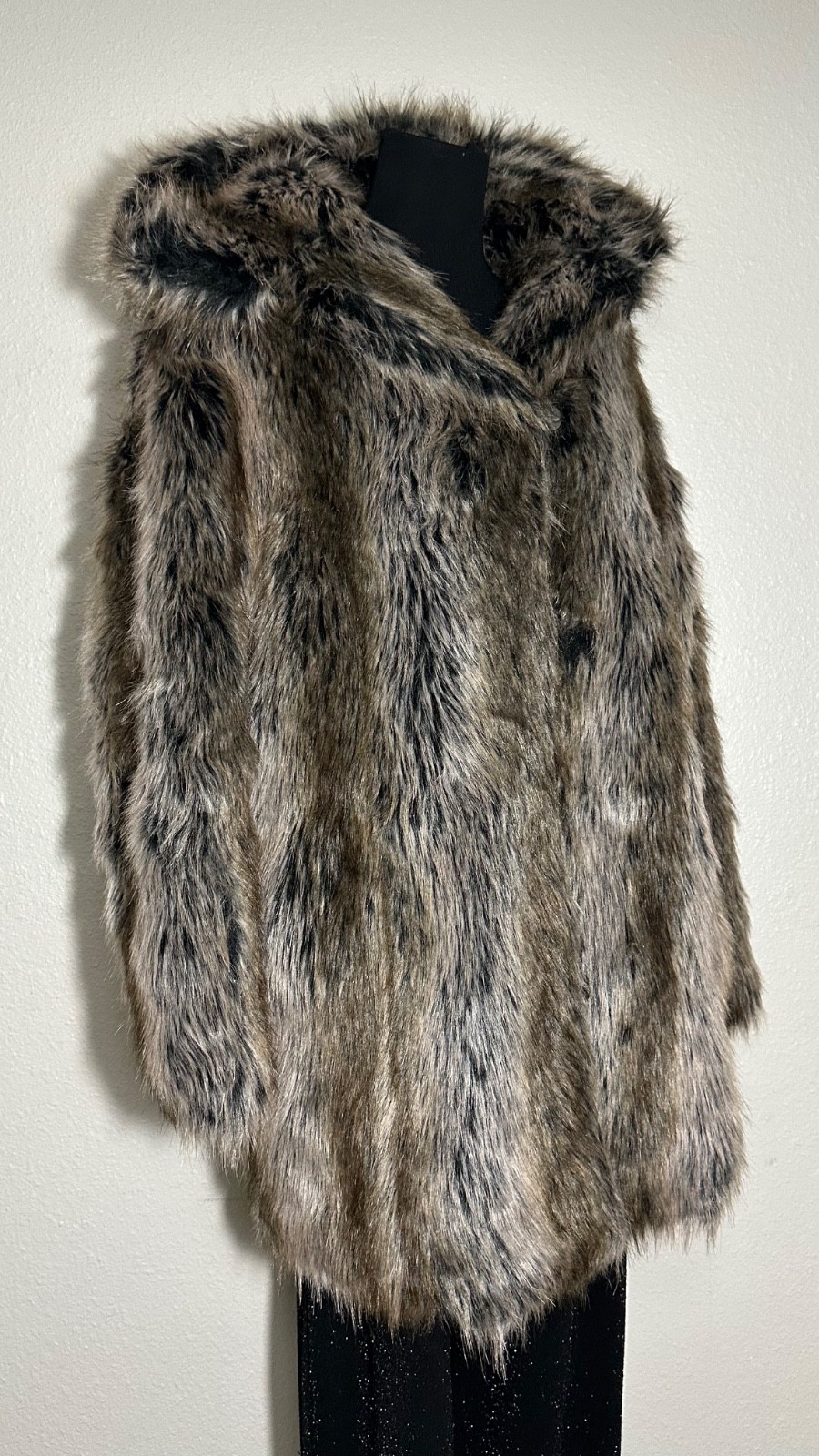 NWT SpiritHoods Grey Wolf Classic Faux Fur Coat Women’s Size M Hooded New