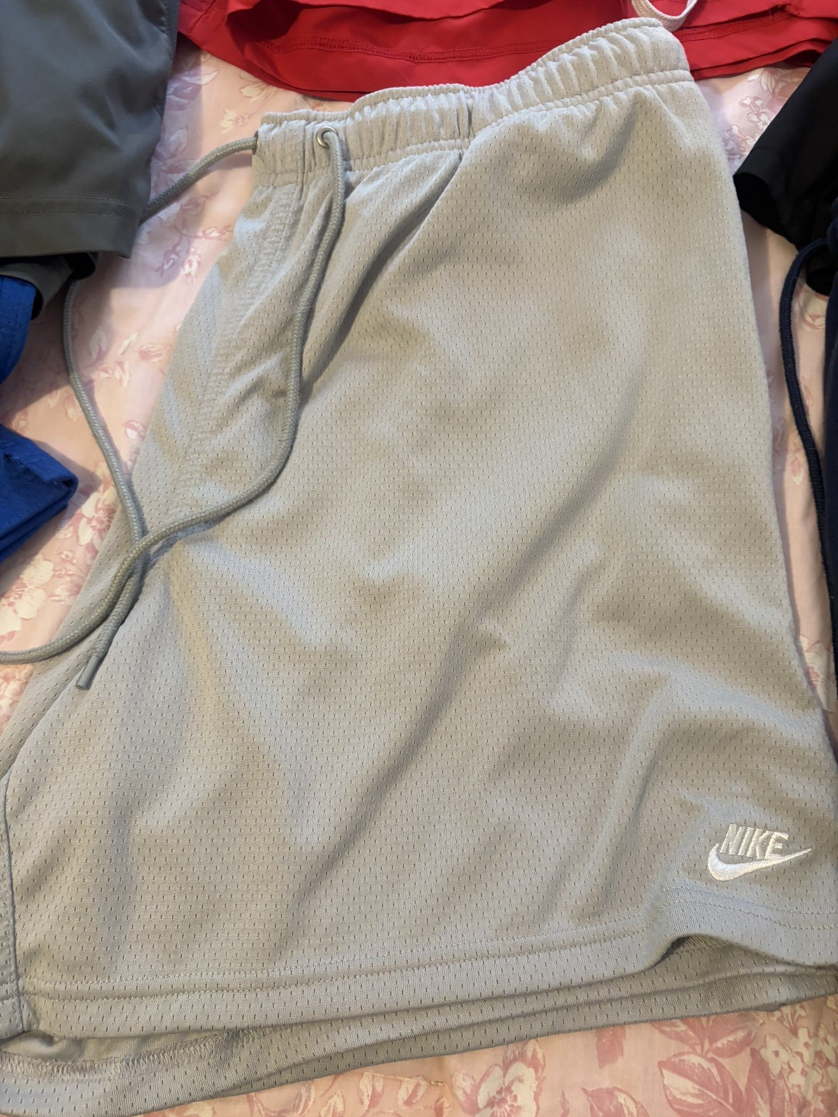 New Nike Dri-FIT Short Lot of 6 Size XL with and w/o tags Excellent Condition