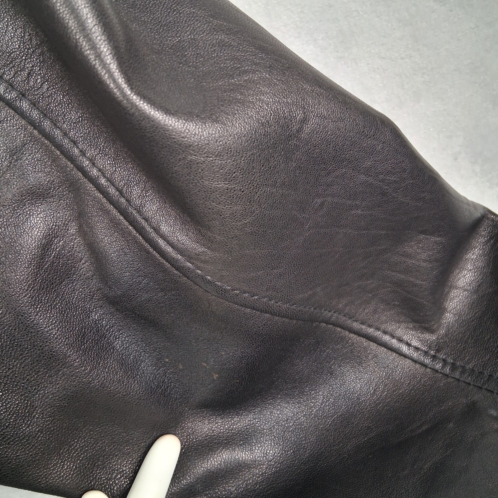 Roundtree & Yorke Men XL Butter Soft Lambskin Black Leather Jacket Pockets
