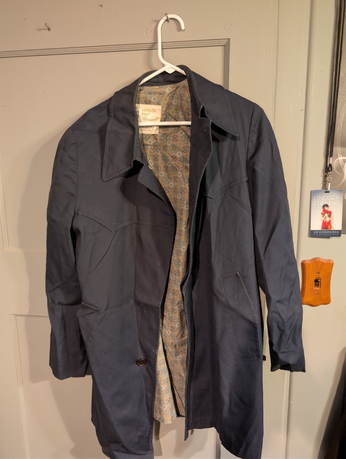 London Fog Mens Half Coat size 42 (Reg) Navy Blue W/ Paisley Lining