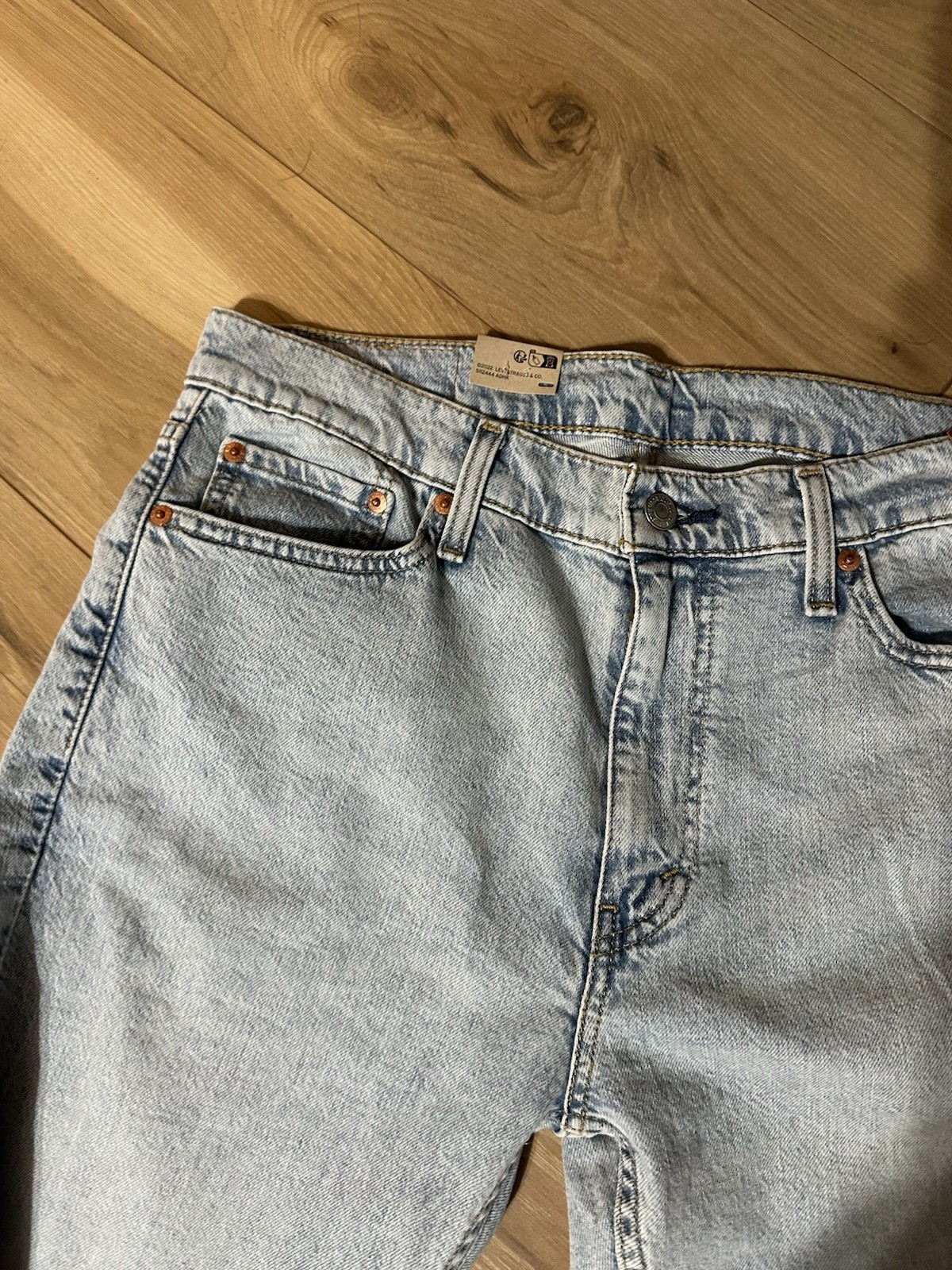 Levi’s Men’s Slim Straight Low Rise Light Wash Stretch Denim Jeans Zip