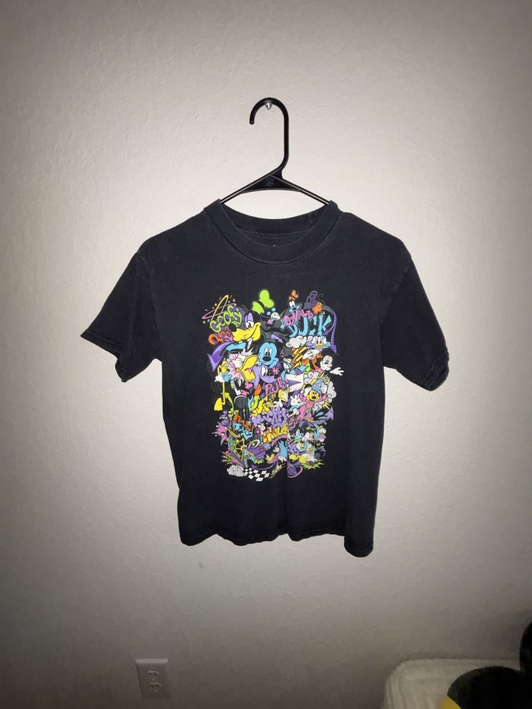 Vintage Walt Disney World Multi-Character Graffiti Graphic T-Shirt