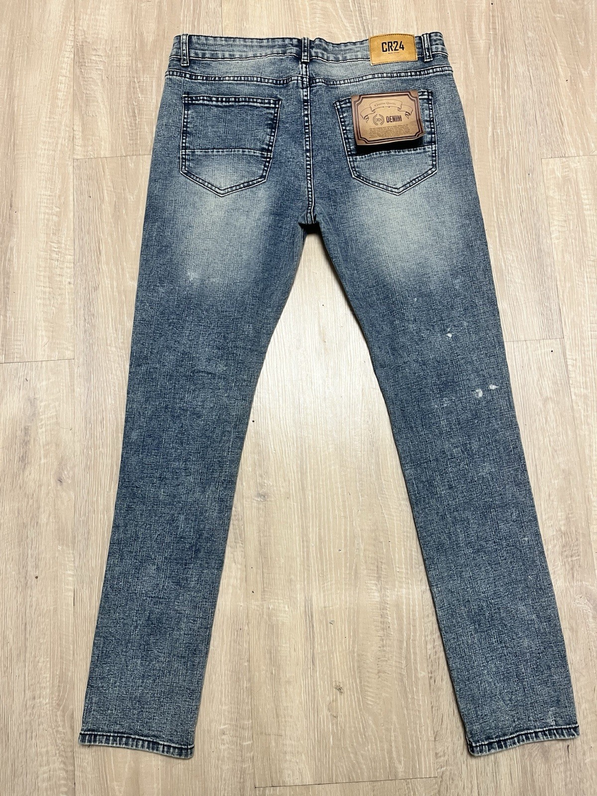 BRAND NEW WITH TAGS MENS CR-24 Size 36/32 Modern Fit Premium Crafted Denim.