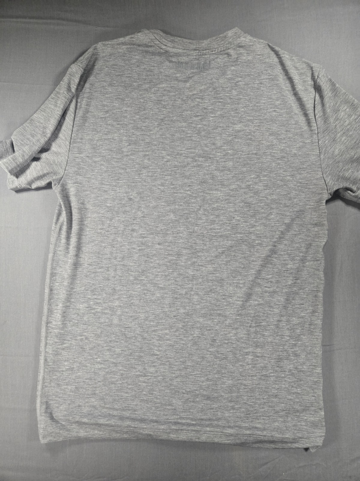 NoBull Shirt Mens Medium Gray Sage Logo Short Sleeve Workout Gym Stretch Casual