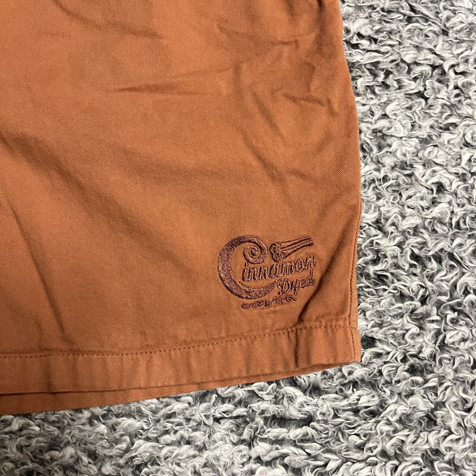 Crazy Shirts Shorts Adult Extra Large Burnt Orange Cinnamon Dyed 6″ Inseam Mens