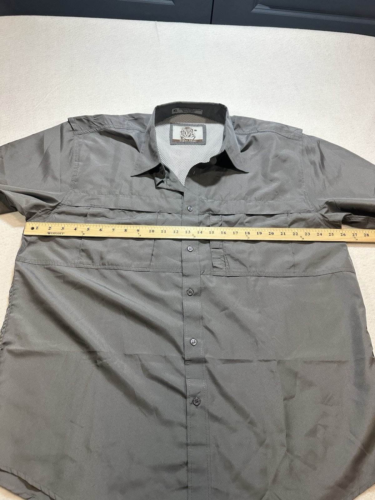 NWT Tiger Hill Men’s XL Gray Vented Performance Poplin Shirt