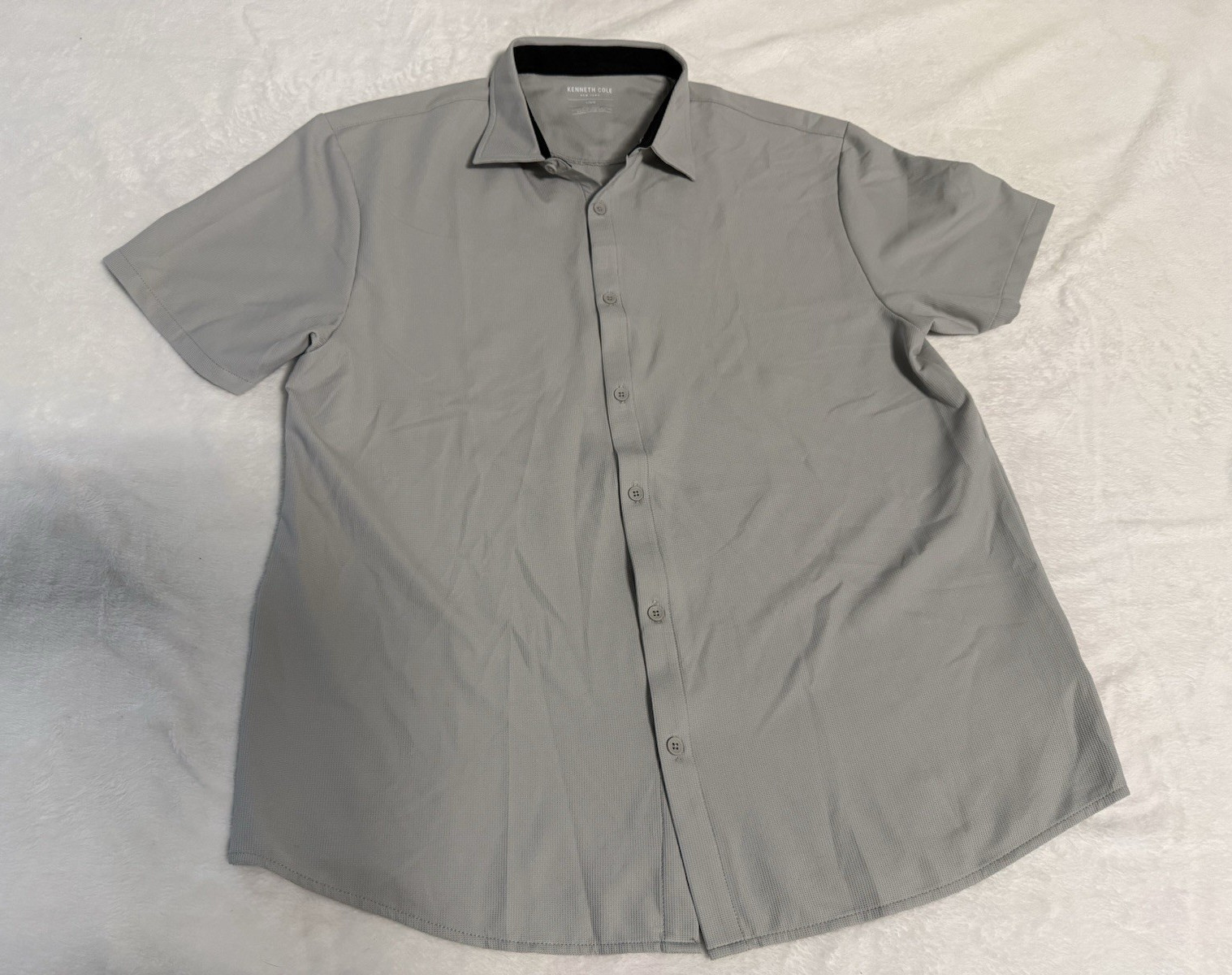 Kenneth Cole New York Men’s Large Gray Performance Stretch Short Sleeve Button