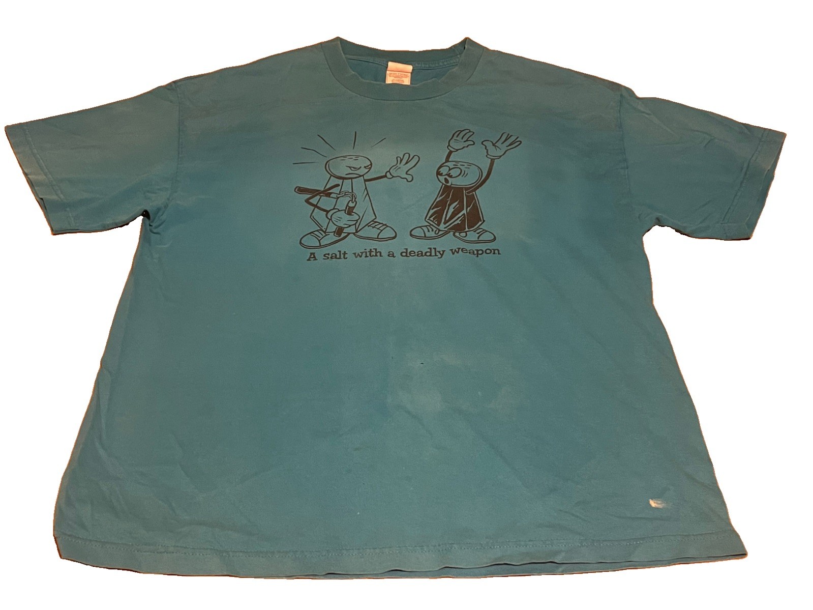 A Salt with a Deadly Weapon Salt Pepper Shaker Comic Fun Shirt Vintage AAA Sz XL