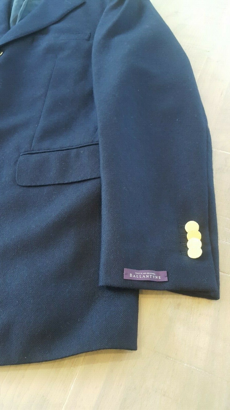 NWT BALLANTYNE OF SCOTLAND HANDMADE FULL CANVAS 38
