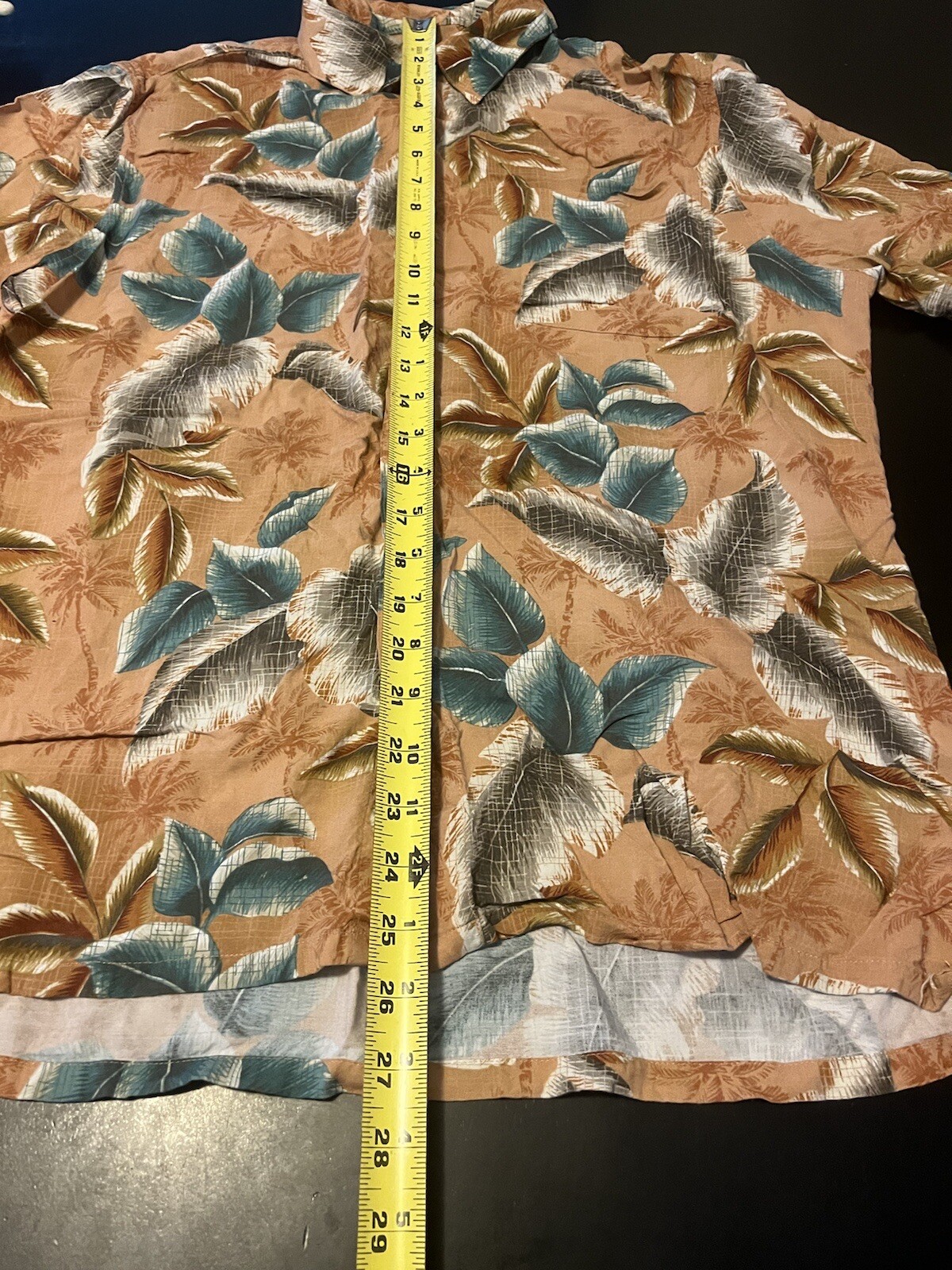 Batik Bay Hawaiian Shirt Men’s Size L 100% Rayon Large Floral Palm Leaves Aloha