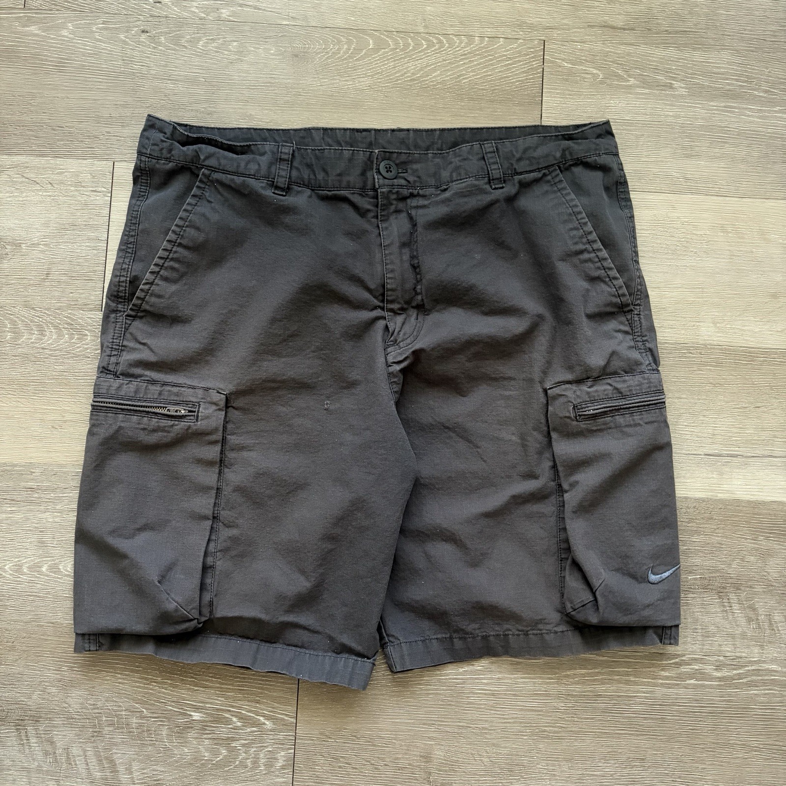 Vintage Y2K Nike Athletic Dpt Baggy Cargo Embroidered Shorts Size 36 Faded Skate