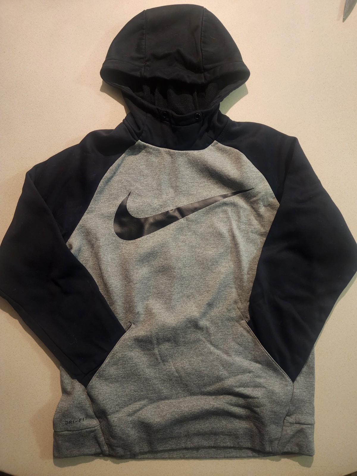 Nike Dri Fit Hoodie Men’s Size Small New Without Tags Grey Black