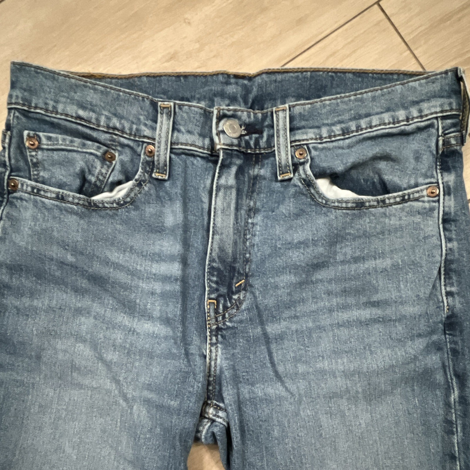 Levi’s Men’s Blue Medium Wash 514 Denim Jeans Slim Fit Straight Mid Rise 30×29