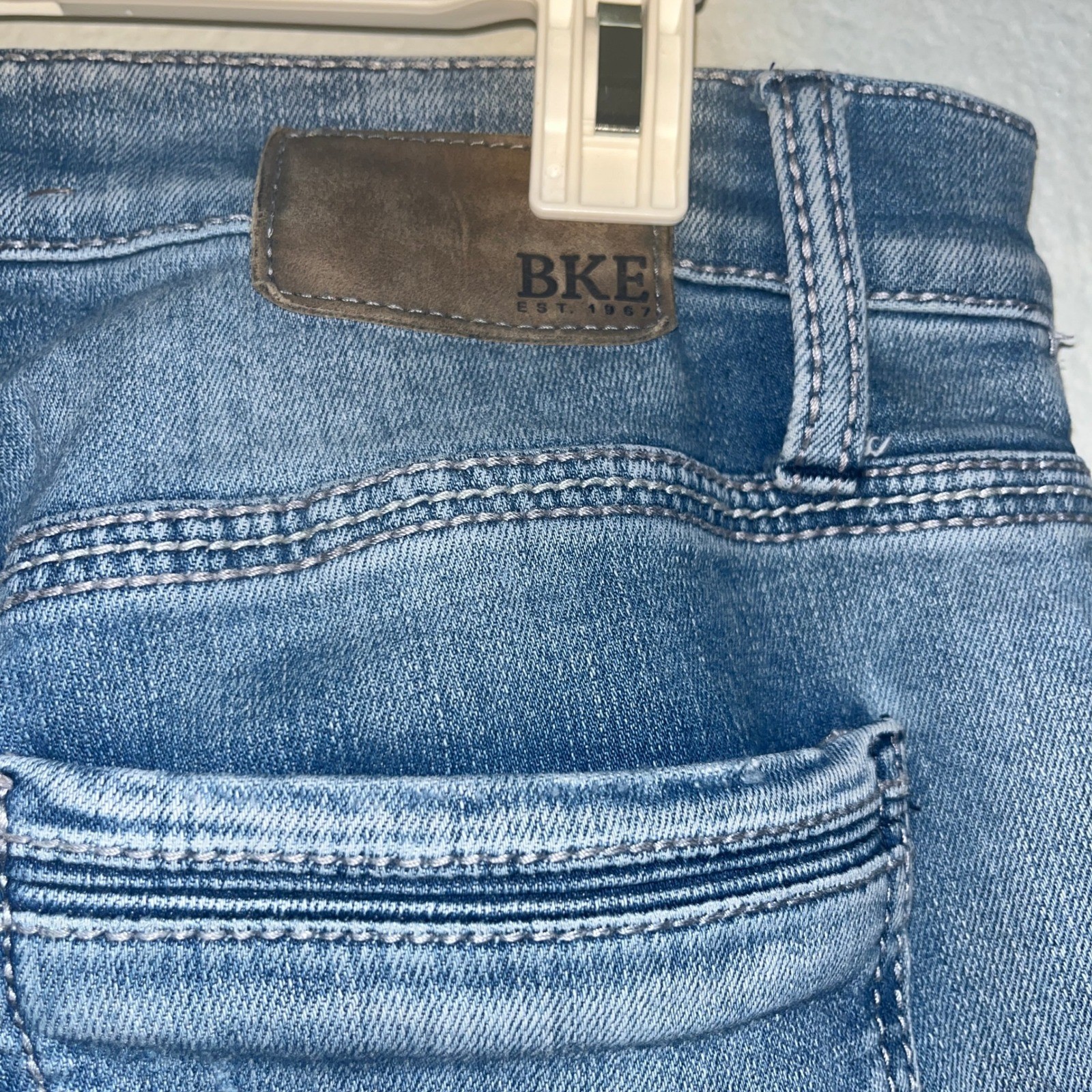 BKE Jake Straight Mens Light Wash Distressed Jeans Size 29 x 34