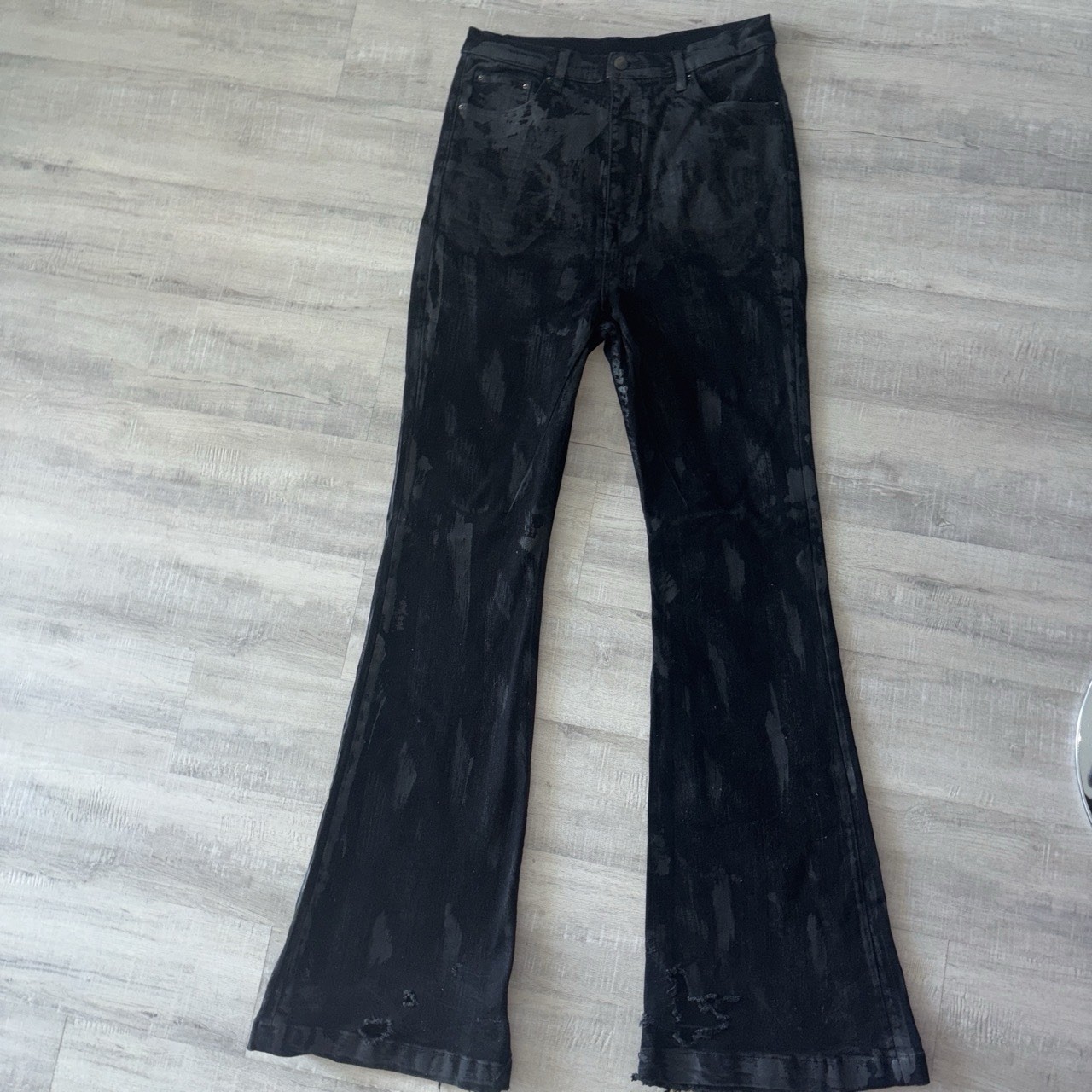 mnml Men’s Black Medium Wash Distressed Bootcut Denim Jeans Size 33