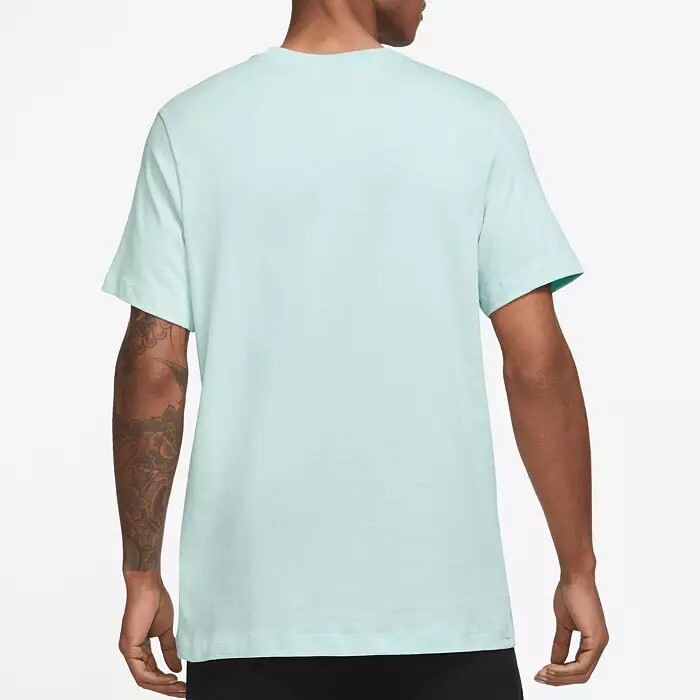 Nike Men’s Sportswear T-Shirt Size L