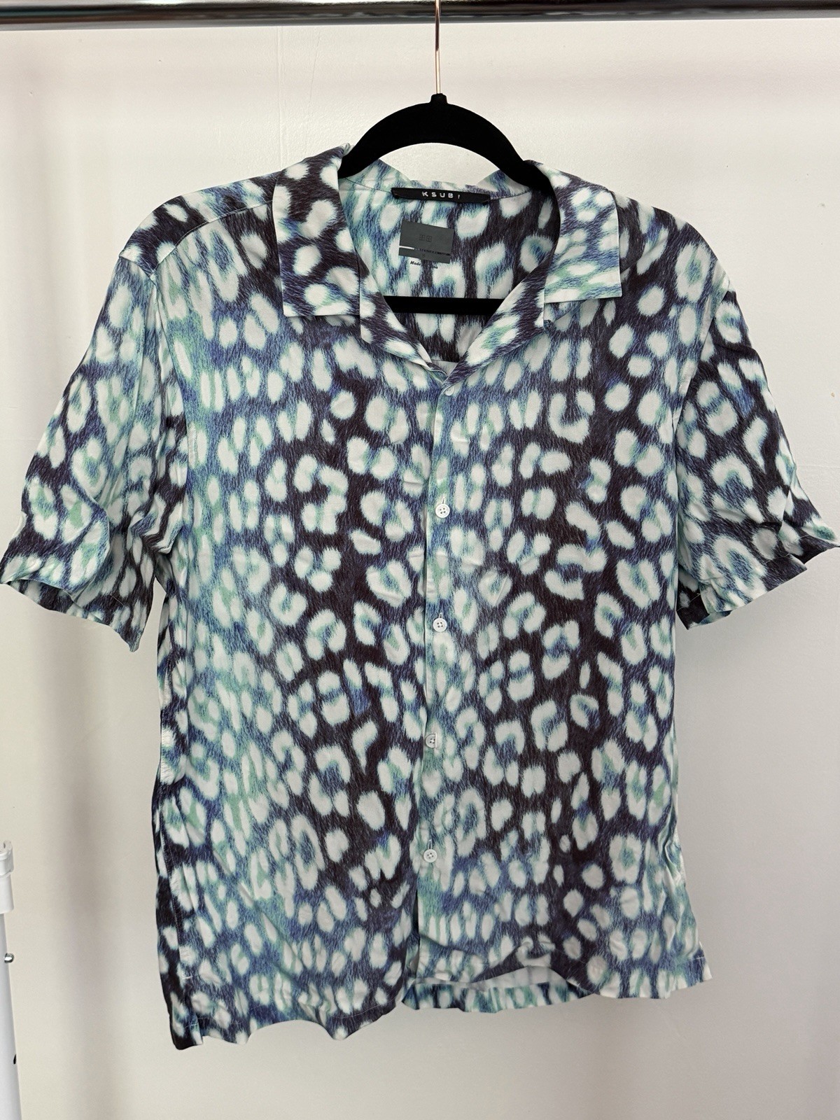 ksubi Men’s Whitenoise Leopard Resort Short Sleeve Shirt Size Small