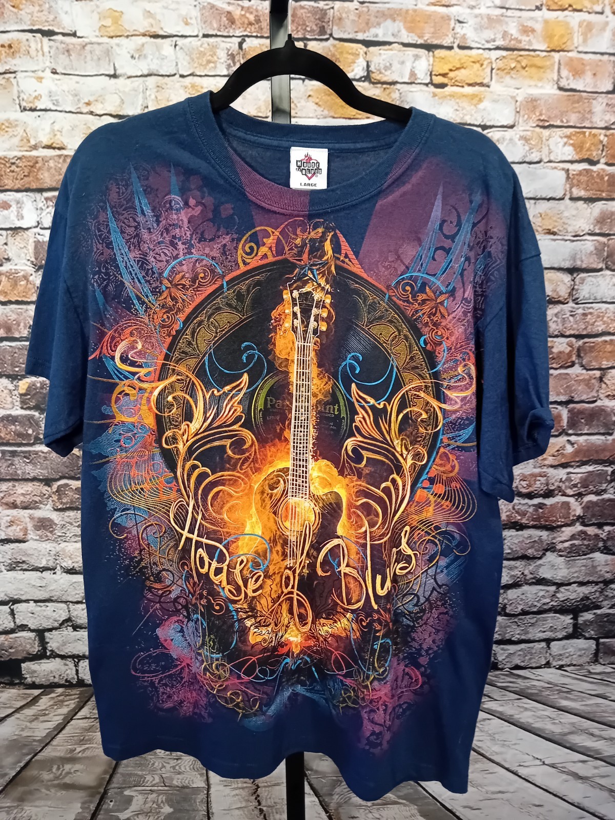 Vintage House Of Blues T-Shirt Mens L Navy Blue Graphic Guitar Wings Vegas
