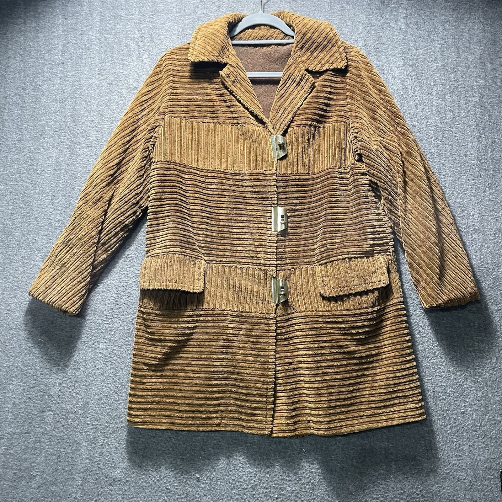 VTG Size 36 Brown Corduroy Coat Jacket Fur Lined Button Clasp Hippie Western 70