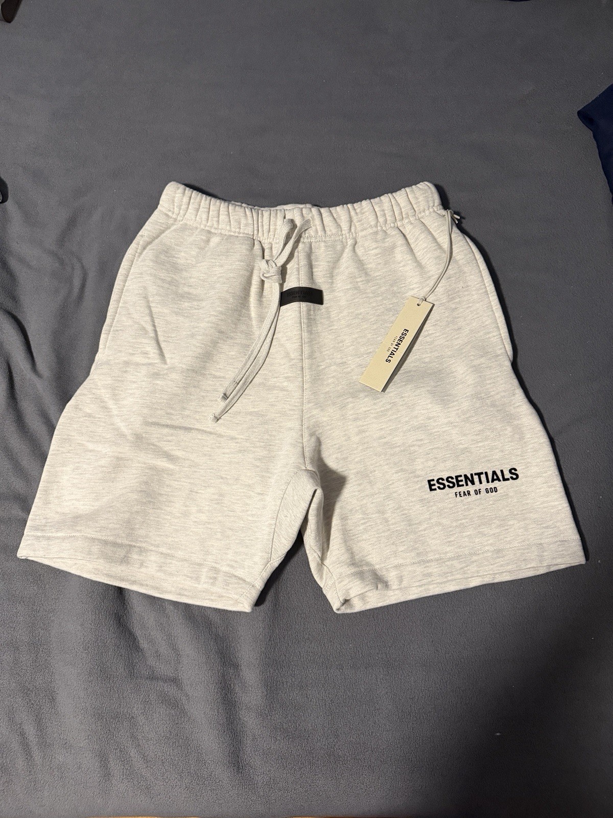 Essentials Men’s Fear of Gods Shorts Light Oatmeal, Size Small