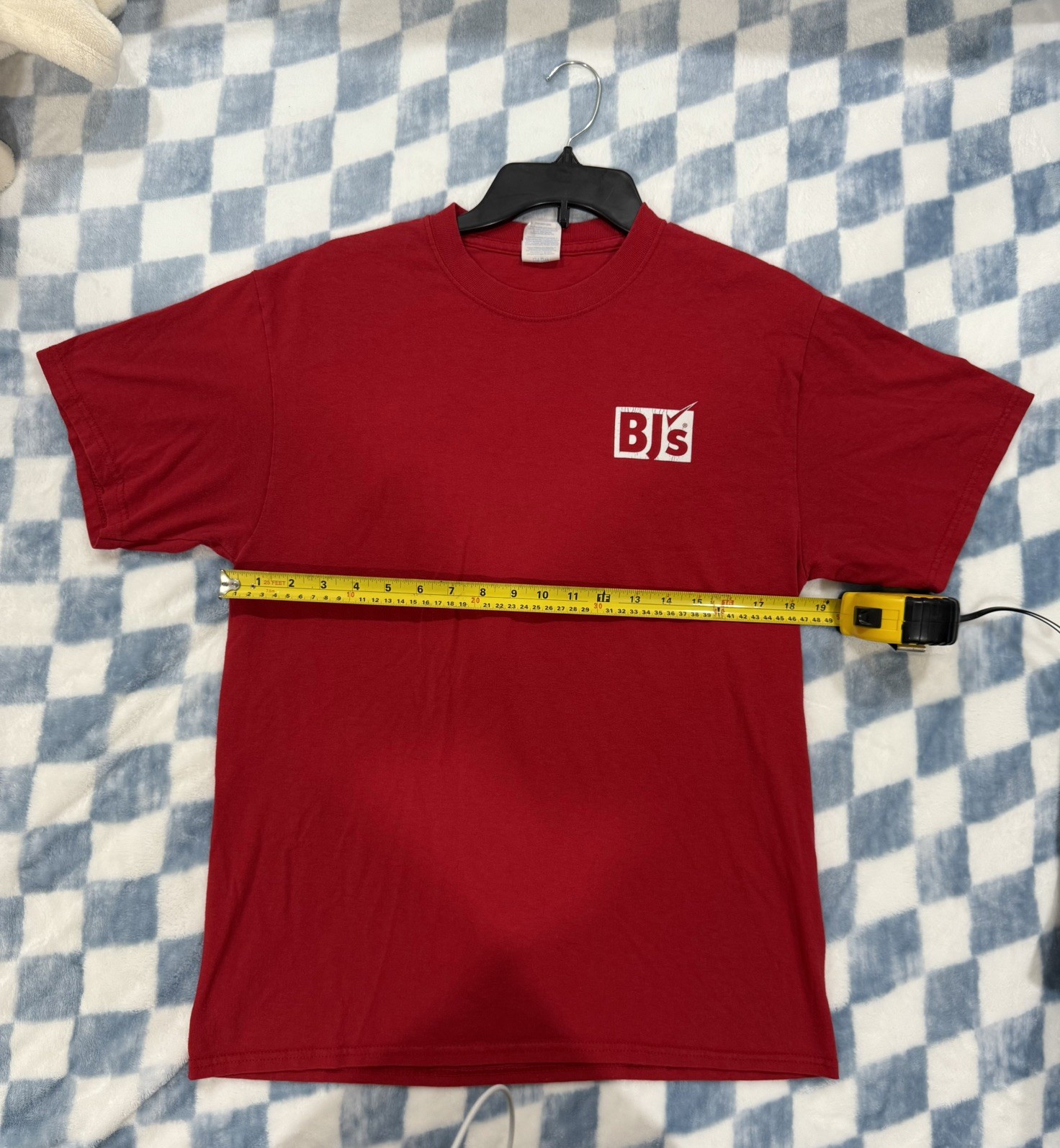 BJS Wholesale Club Red T-Shirt Crew-Neck Short Sleeve Size M (READ DESCRIPTION)