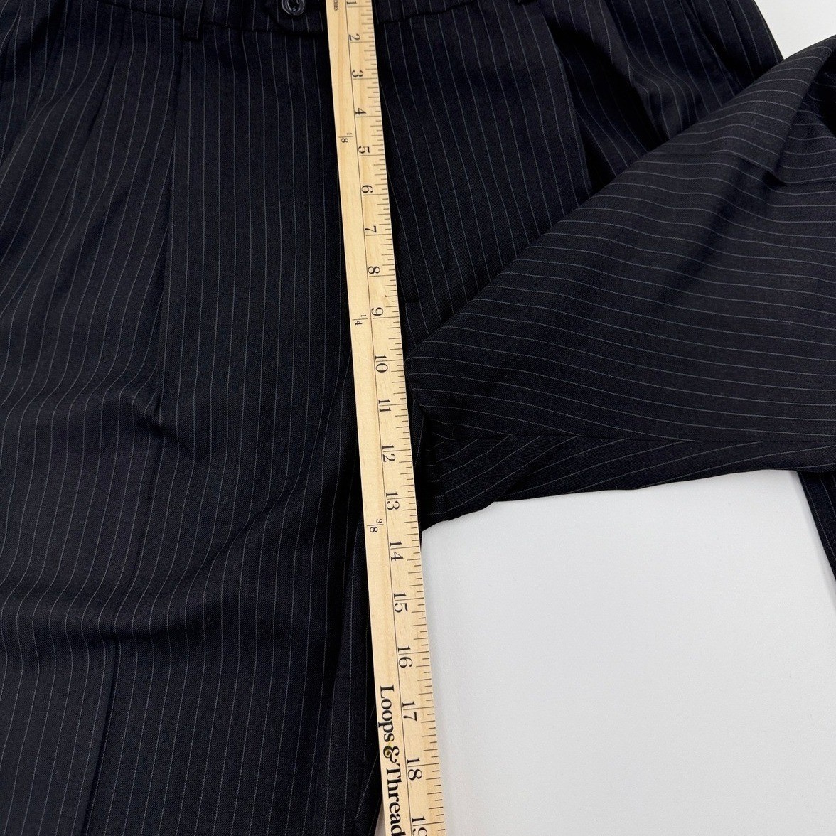 Haggar Mens 36×30 Pleated Dress Pants Charcoal Pinstripe Invisible Flex Classic