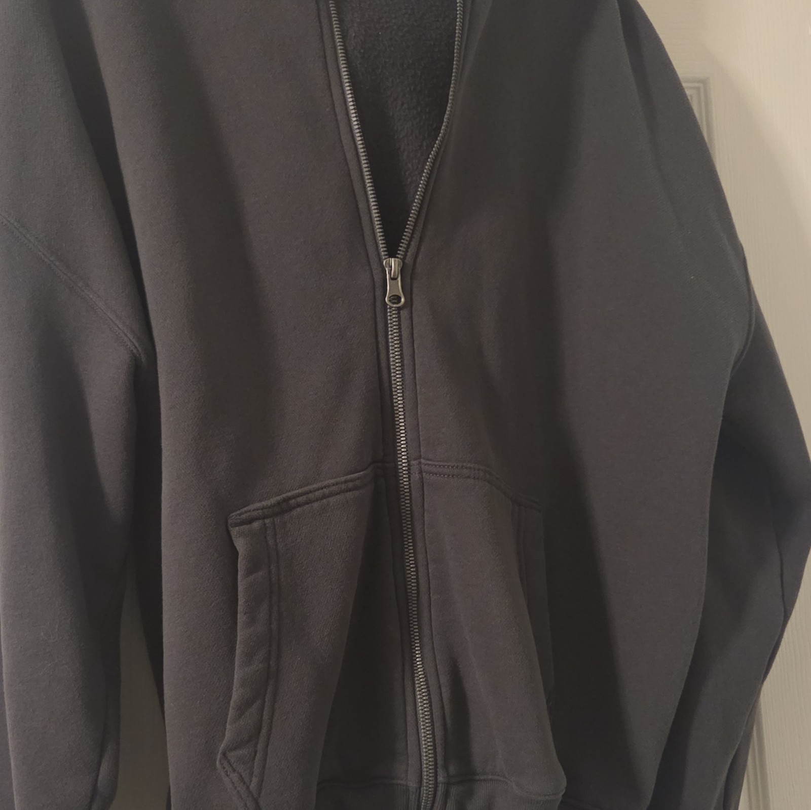 Hollister Men’s Black Boxy Fit Fleece Full Zip Hooded Hoodie Size L