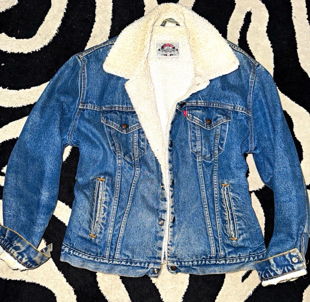 Vintage Levi’s Sherpa Lined Denim Trucker Jacket 1992 Men’s 44L