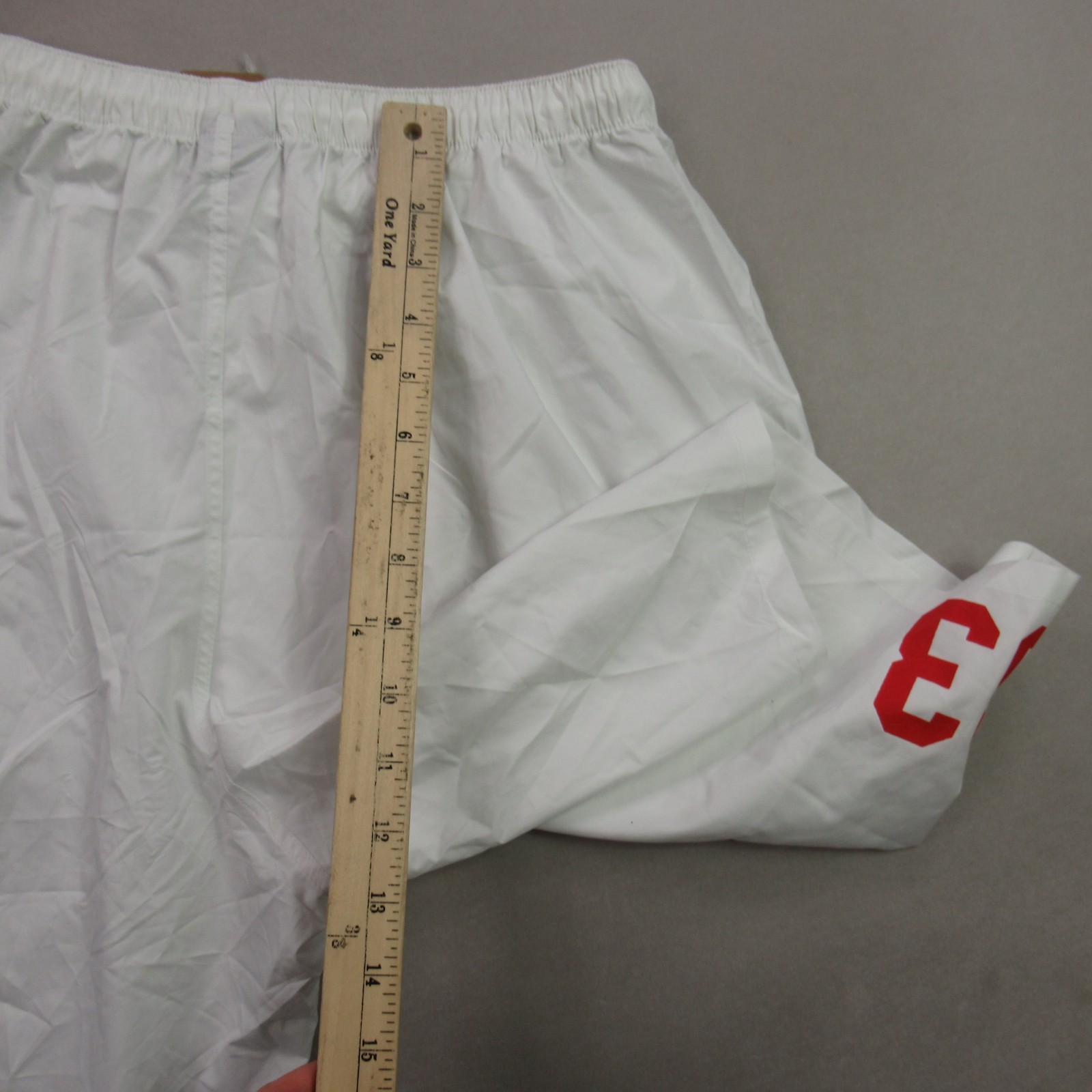 Patagonia Shorts Mens Medium Outdoor Workout Activewear Lightweight White