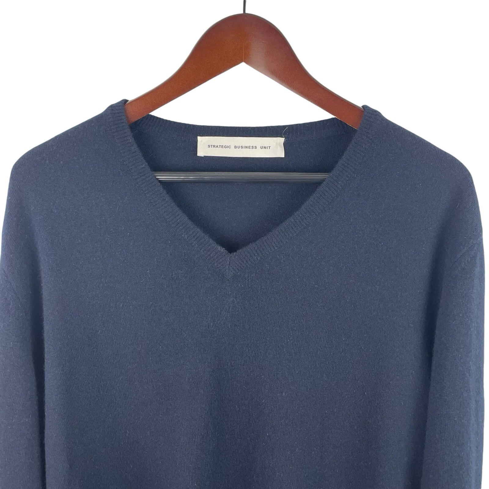 Strategic Business Unit Size XL Navy Cashmere V Neck Sweater Luxe Resort Italy