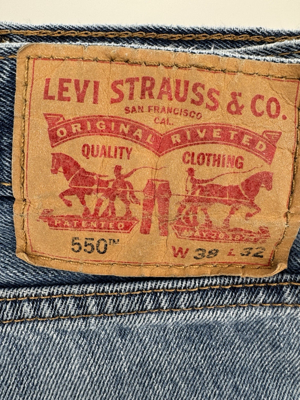 Levi’s 550 Size 38×32 Blue Denim Jeans Regular Fit Straight Leg Red Tab