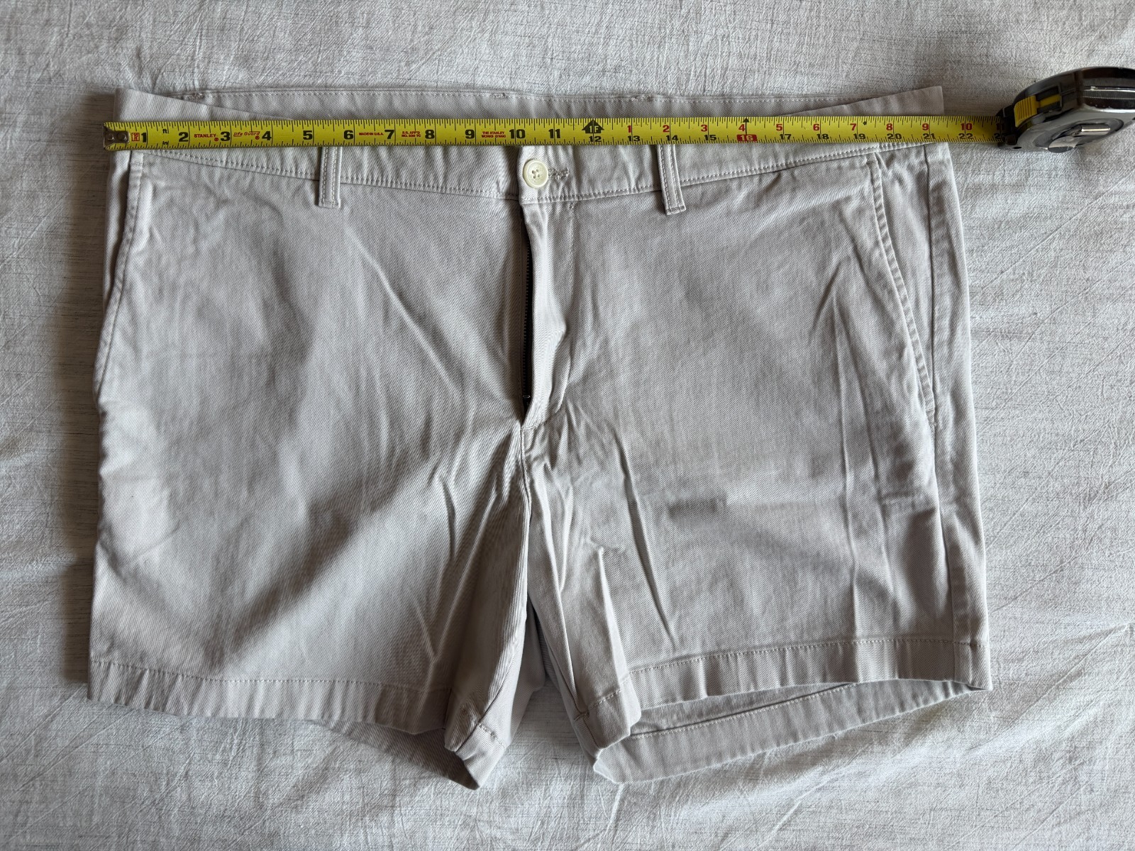 Roundtree & Yorke mens shorts 42 light khaki