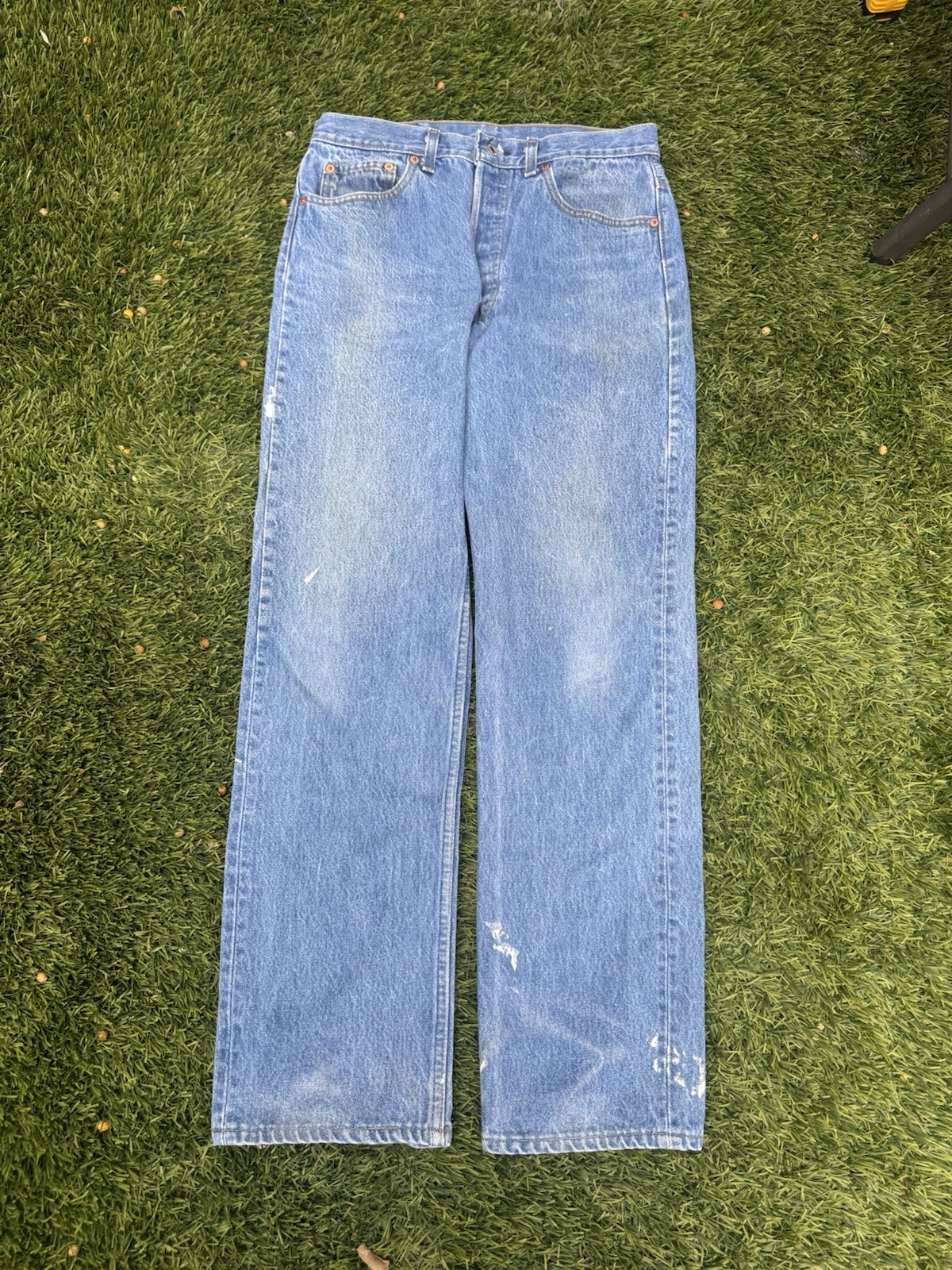 Vintage Levi’s 501 Button Fly Straight Leg Jeans Light Wash Made in USA 34×34