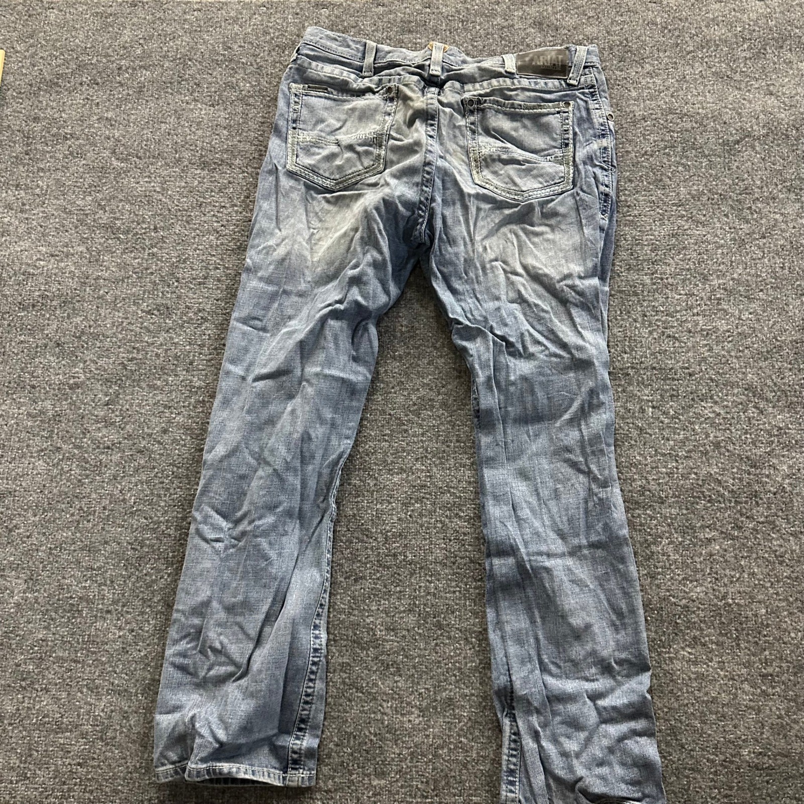 Ariat Jeans Mens 38/34 Blue M2 Traditional Relaxed Boot Cut Light Wash Denim