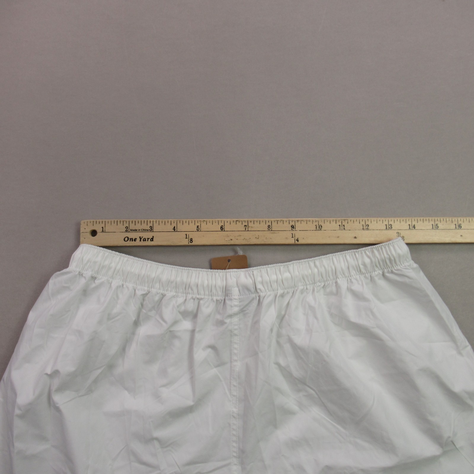Patagonia Shorts Mens Medium Outdoor Workout Activewear Lightweight White