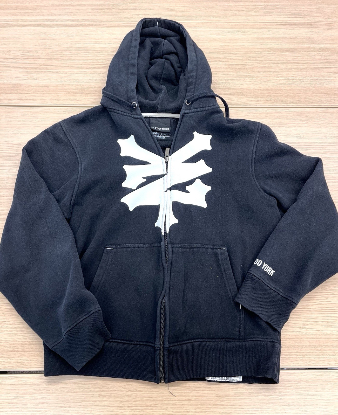 Zoo York Zip Up Hoodie Men’s Size Medium Black Front Logo
