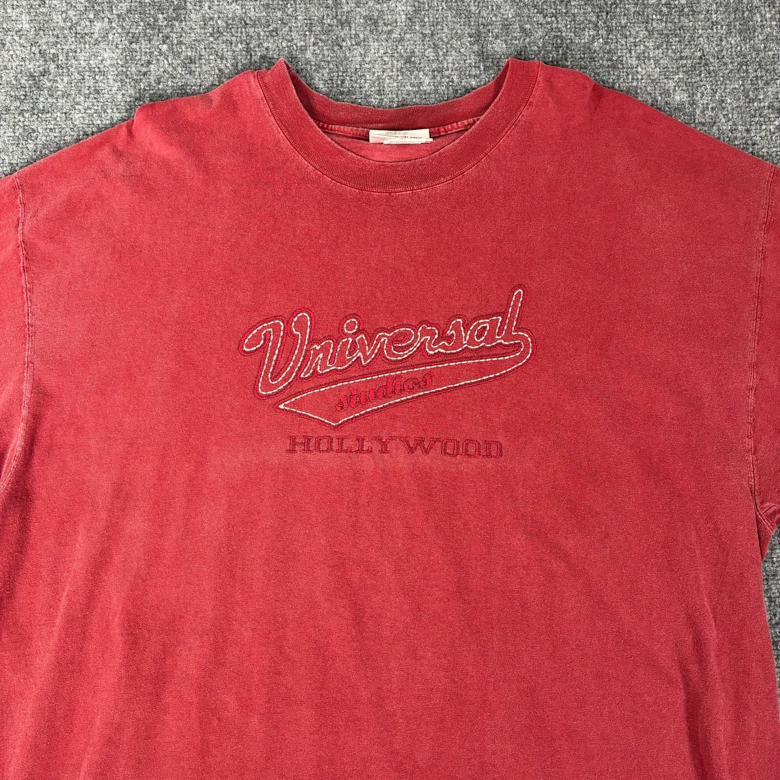 Vintage Universal Studios Hollywood Red Embroidered Graphic T-Shirt
