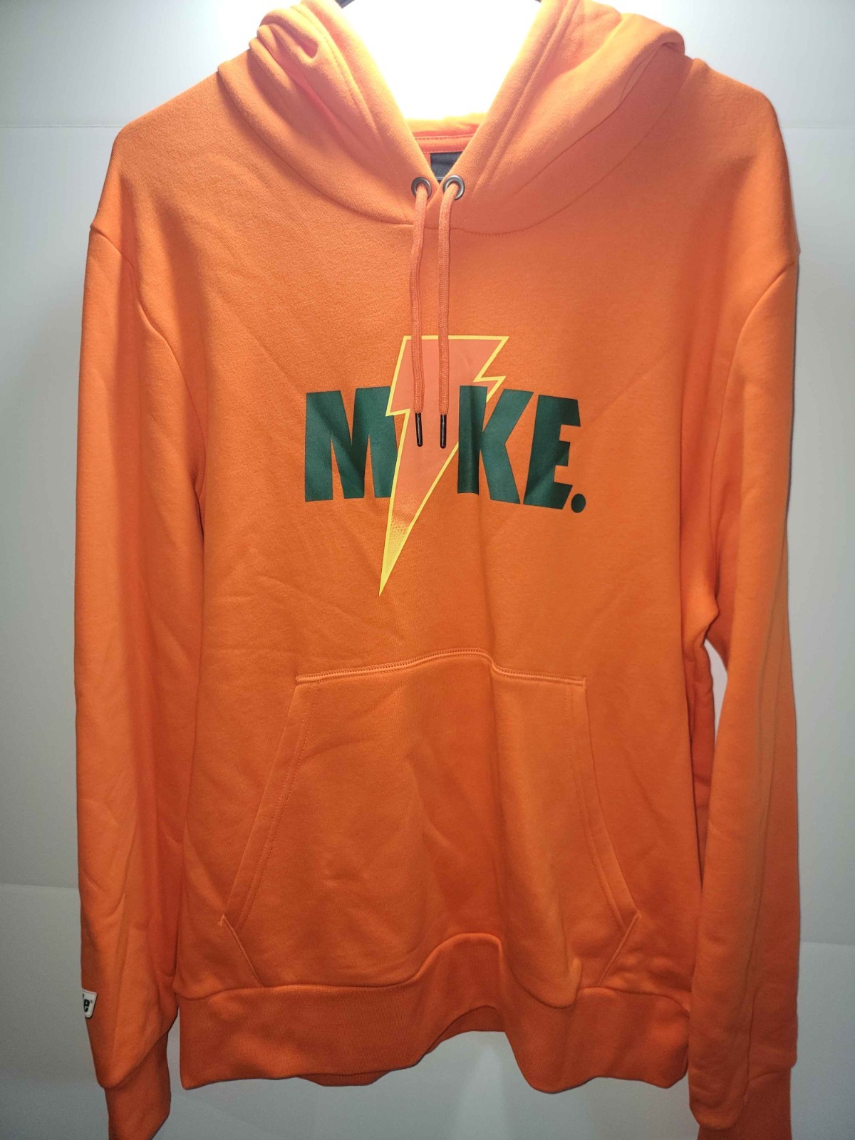 Nike Jordan “MIKE” Orange Gatorade Men’s LARGE Hoodie