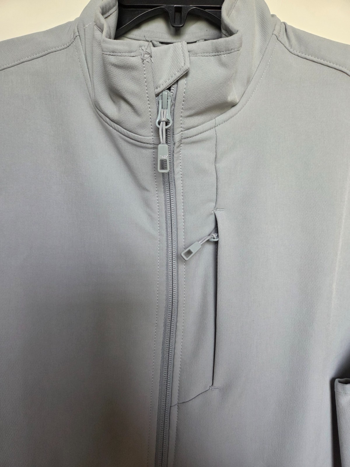 32 Degrees Heat Men’s M Water Repellent/UPF 30+ Vest gray, new without tags