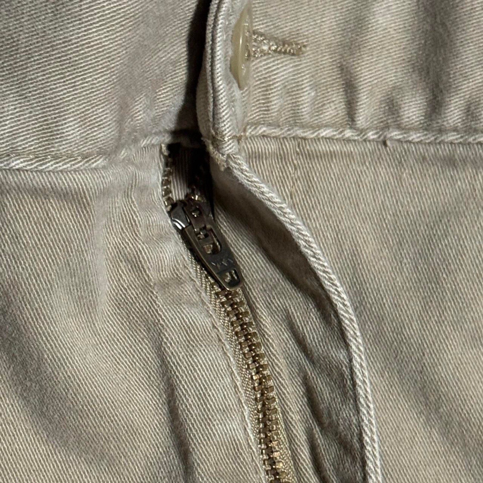 Dockers beige cargo shorts width 18in & length 20in #summer