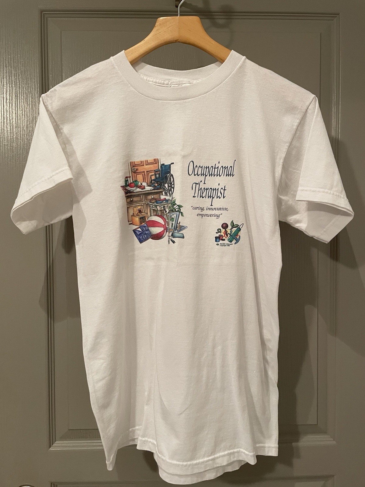 Occupational Therapist “caring, innovative, empowering” White Shirt Sz M VTG 90s