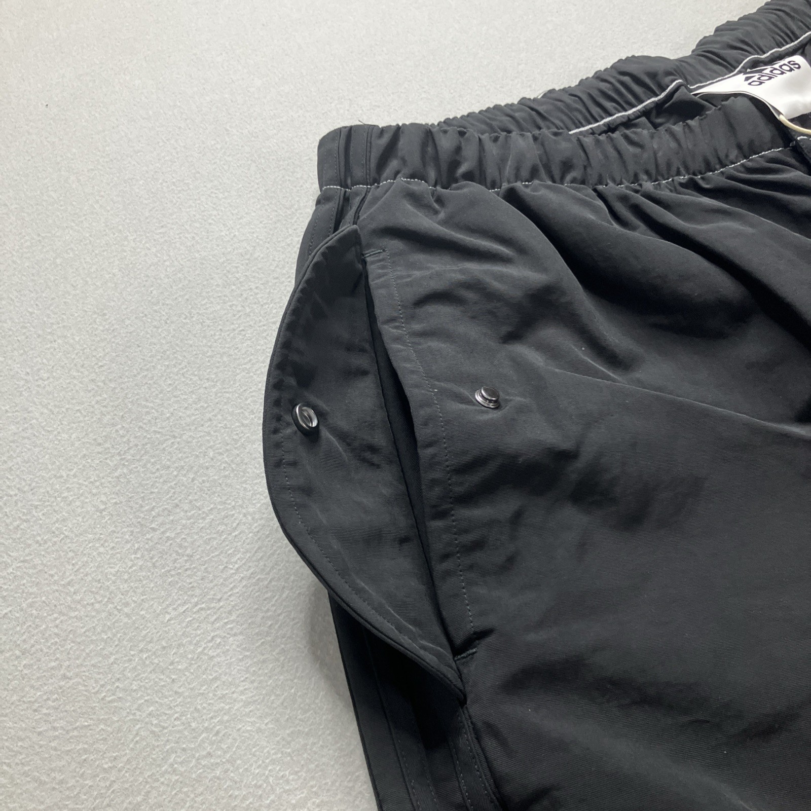 JD5415 Adidas Parachute Loose Fit Pants Bungee-Adjustable Hem Black Men’s Size L