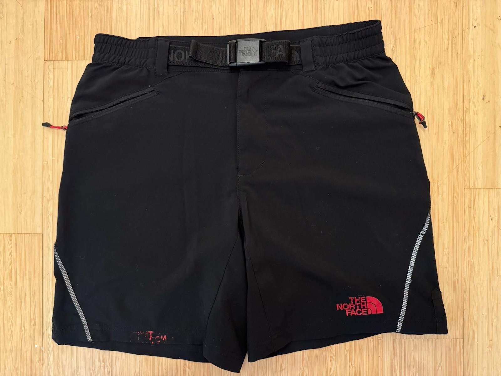The North Face Men’s Black Belted Hiking Shorts Size XS